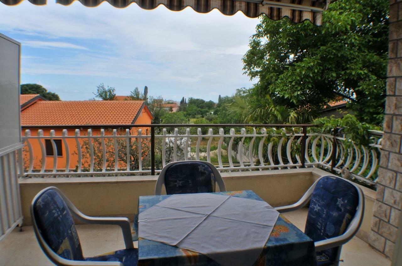 Haus Liliana Hotel Tar-Vabriga Buitenkant foto