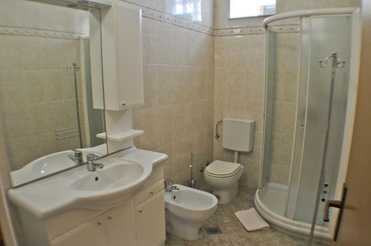 Haus Liliana Hotel Tar-Vabriga Buitenkant foto