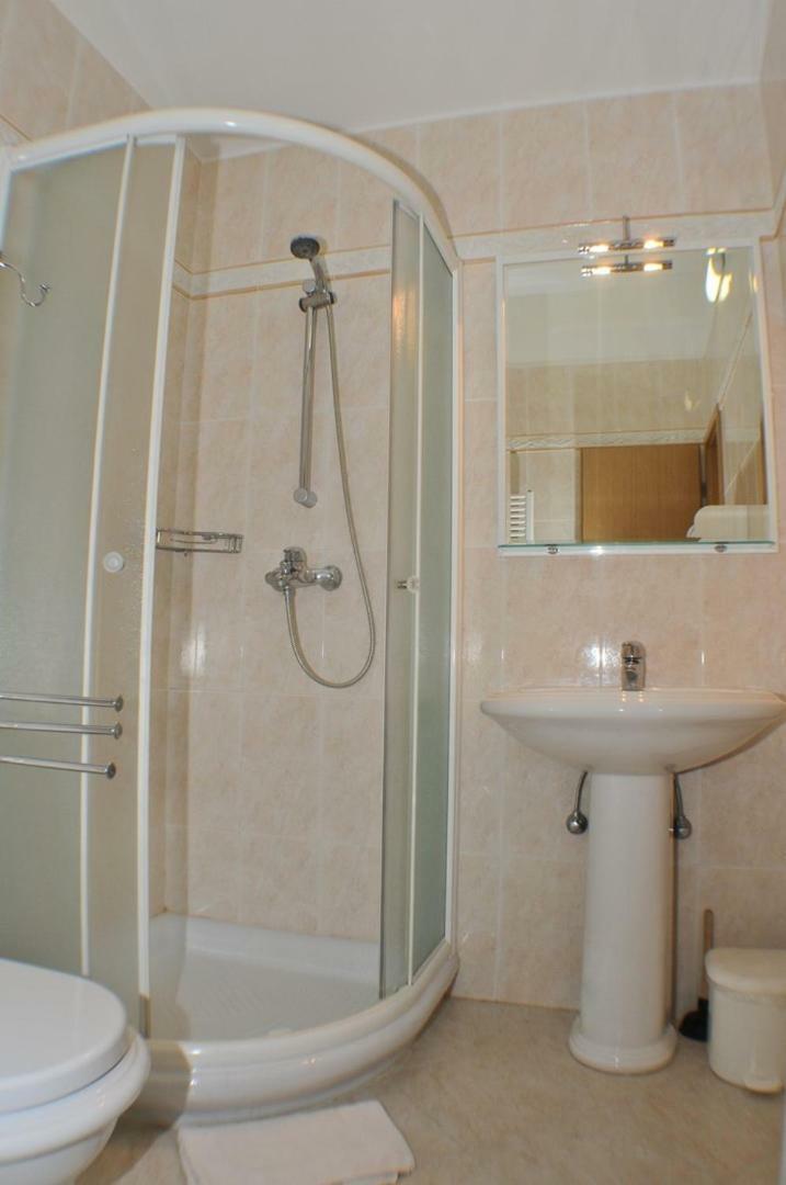 Haus Liliana Hotel Tar-Vabriga Buitenkant foto