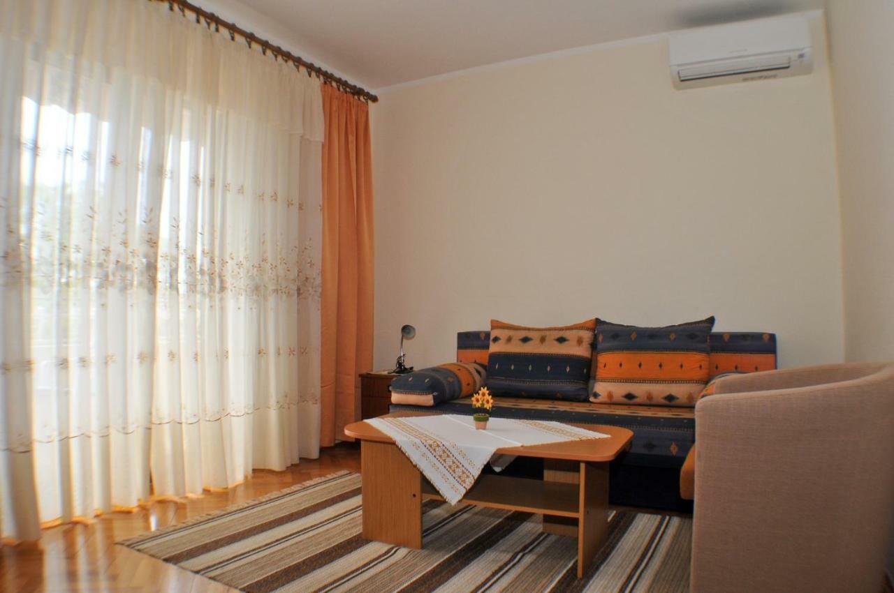 Haus Liliana Hotel Tar-Vabriga Buitenkant foto