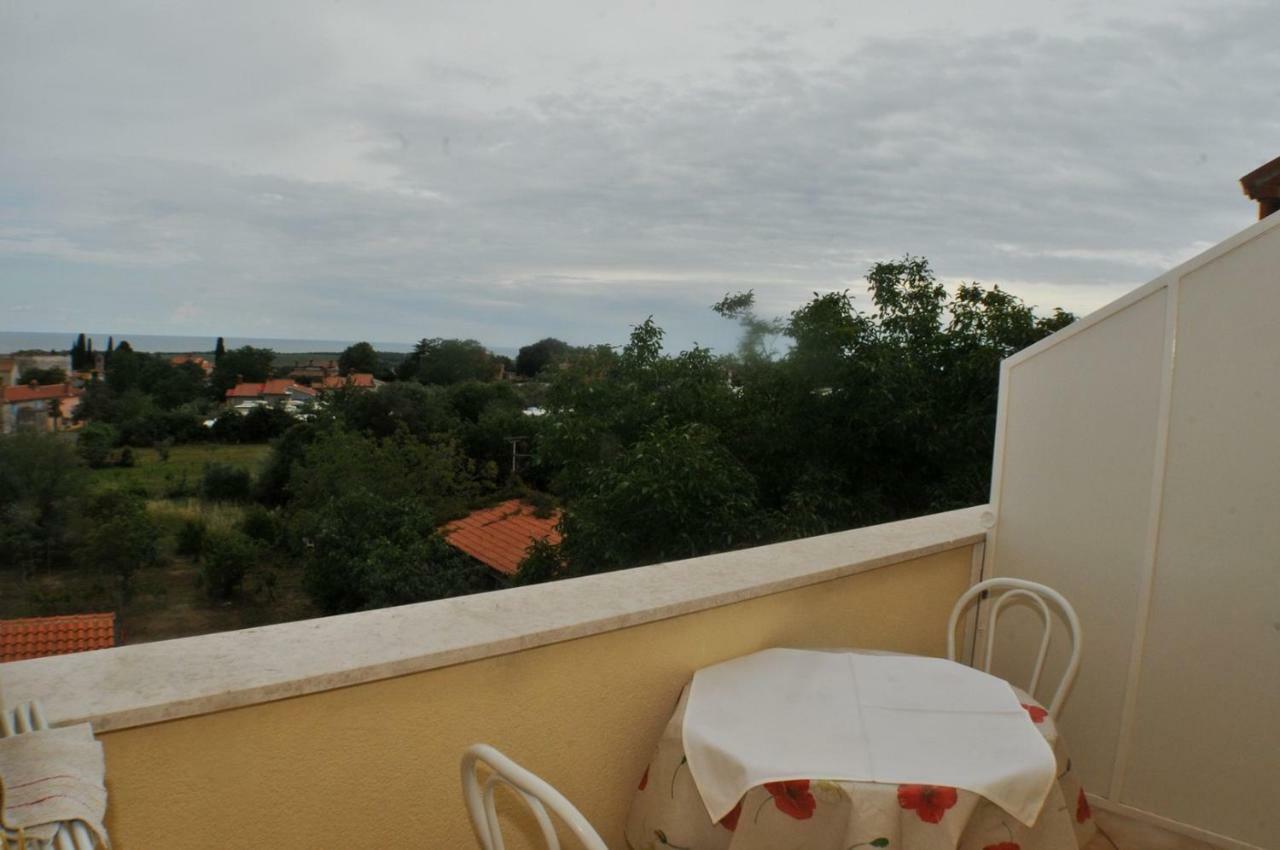 Haus Liliana Hotel Tar-Vabriga Buitenkant foto