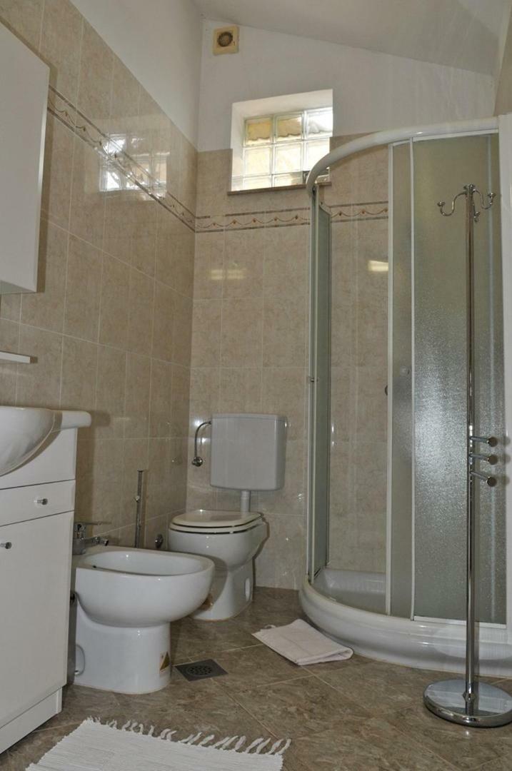 Haus Liliana Hotel Tar-Vabriga Buitenkant foto